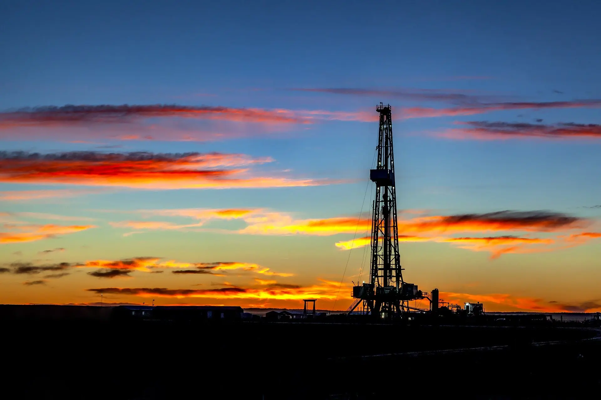 oil_rig_night